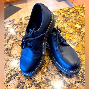 Worn a few times. Small scuff on toe of left, but otherwise perfect condition!